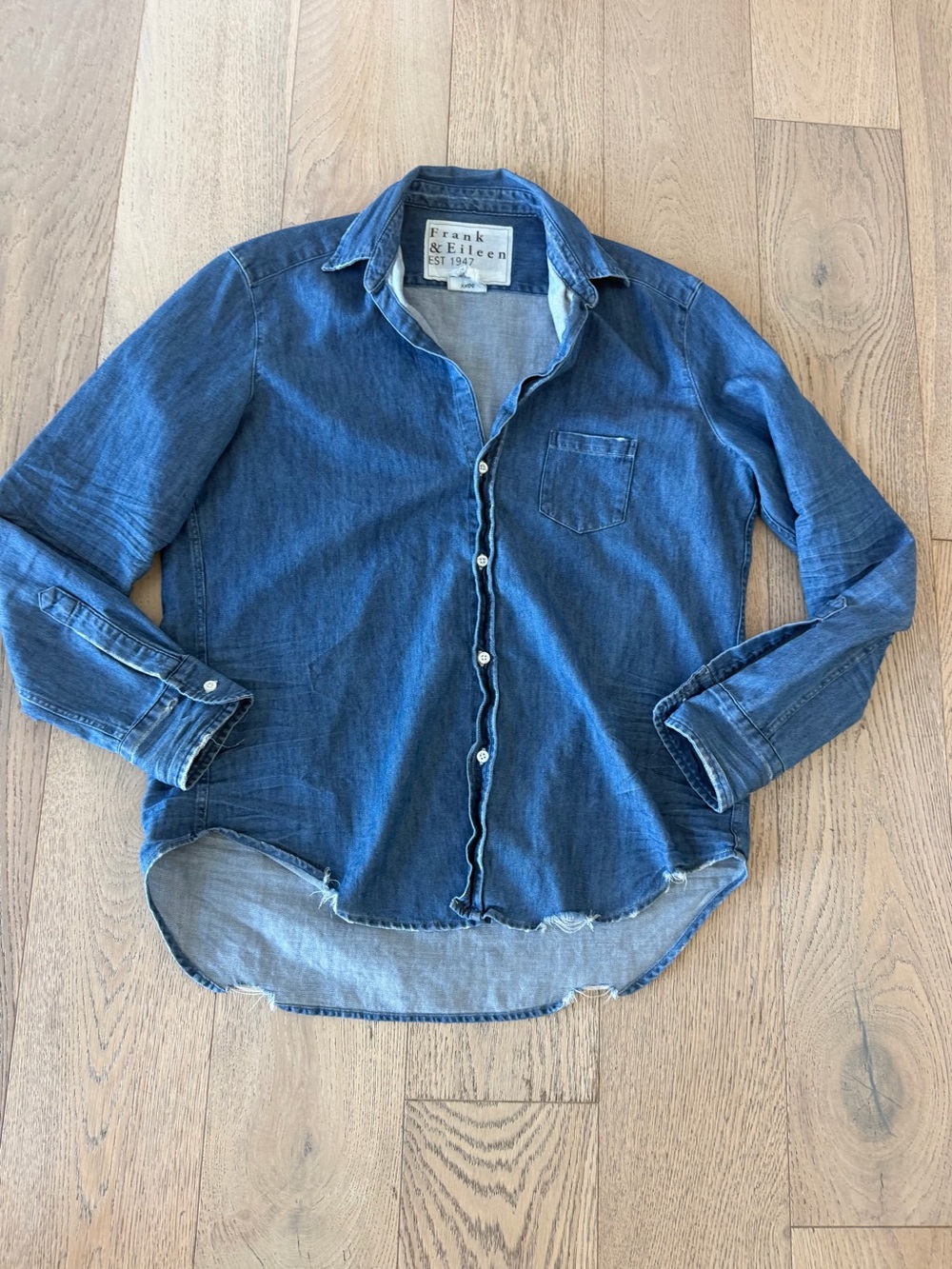 Frank & Eileen Eileen Signature Italian Cotton Denim Button-Down Shirt Size XS